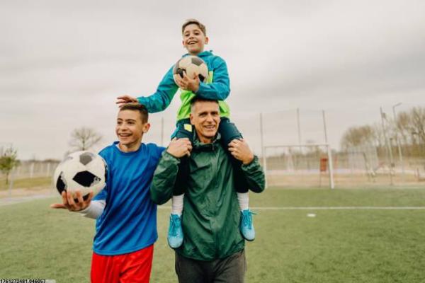 涡阳画画培训班体育广场联动优势(图1)